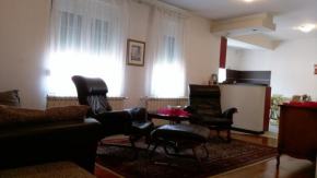 Гостиница Apartment Krsmanovic  Аранджеловац